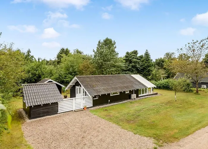 Madita - 30km From The Sea By Interhome Toftlund